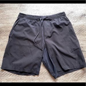 Lululemon 9” Athletic Shorts L black